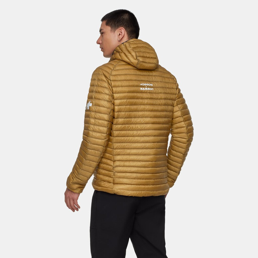 assos x mammut aenergy in フード付きジャケット メンズ ナチュラルブラウンベージュ