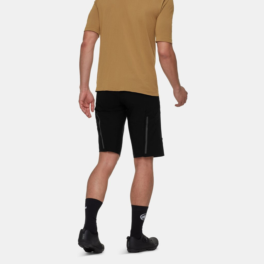 assos x mammut tactica カーゴ ショーツ t3 ブラック