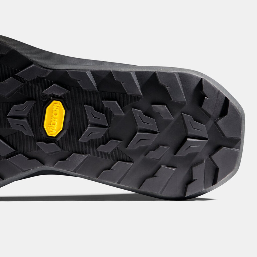 aenergy mtn mid gtx メンズ ブラックダークスチール