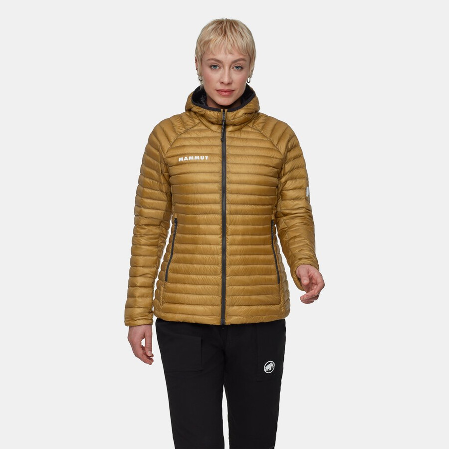 assos x mammut aenergy in フード付きジャケット レディース ナチュラルブラウンベージュ